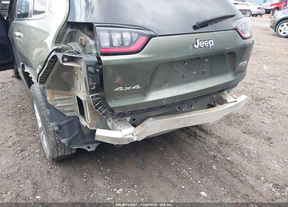2019 JEEP CHEROKEE LATITUDE 4X4 VIN: 1C4PJMCX1KD352799