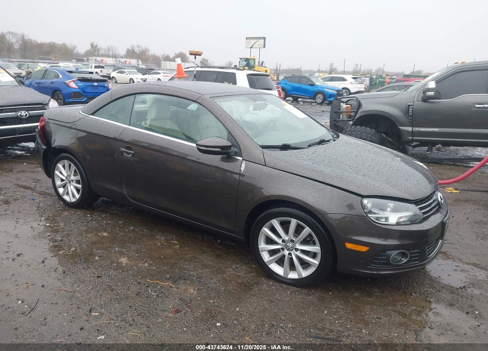 2015 VOLKSWAGEN EOS KOMFORT EDITION VIN: WVWBW8AH3FV002119