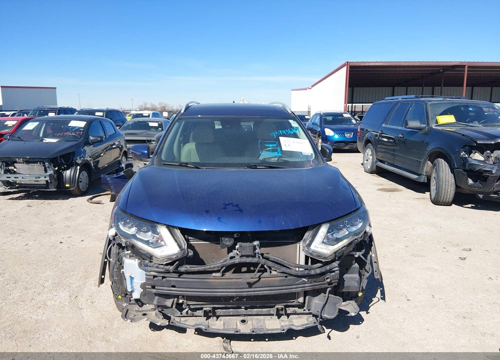 2017 NISSAN ROGUE SL VIN: 5N1AT2MV9HC812593