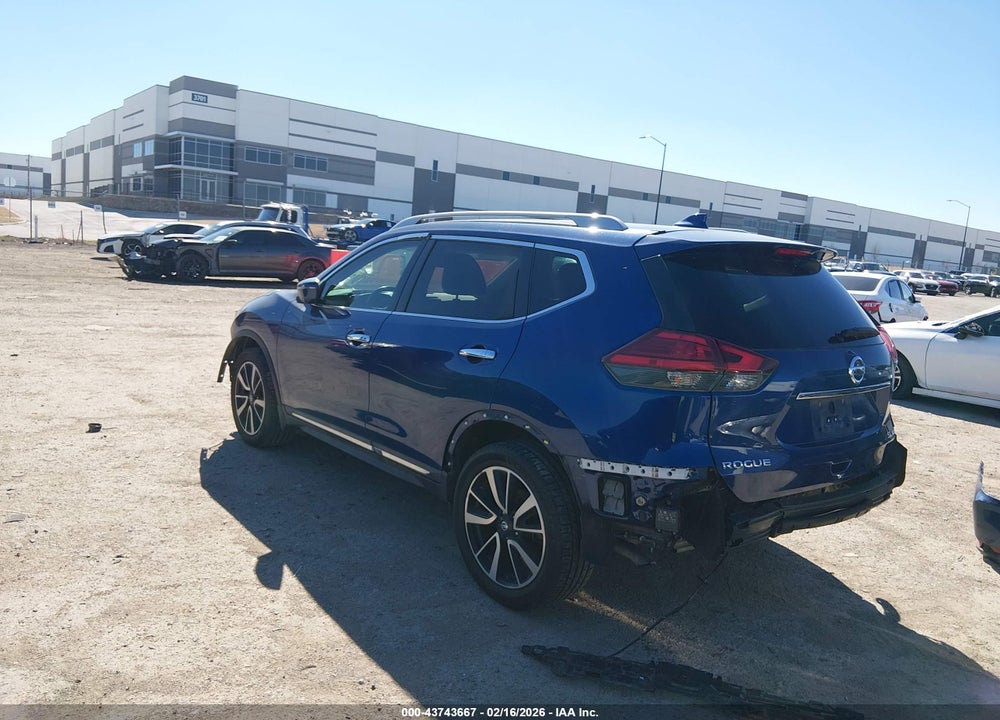 2017 NISSAN ROGUE SL VIN: 5N1AT2MV9HC812593
