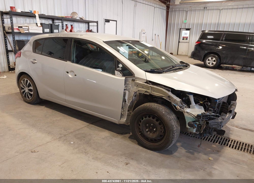 2016 KIA FORTE LX VIN: KNAFK5A87G5605360