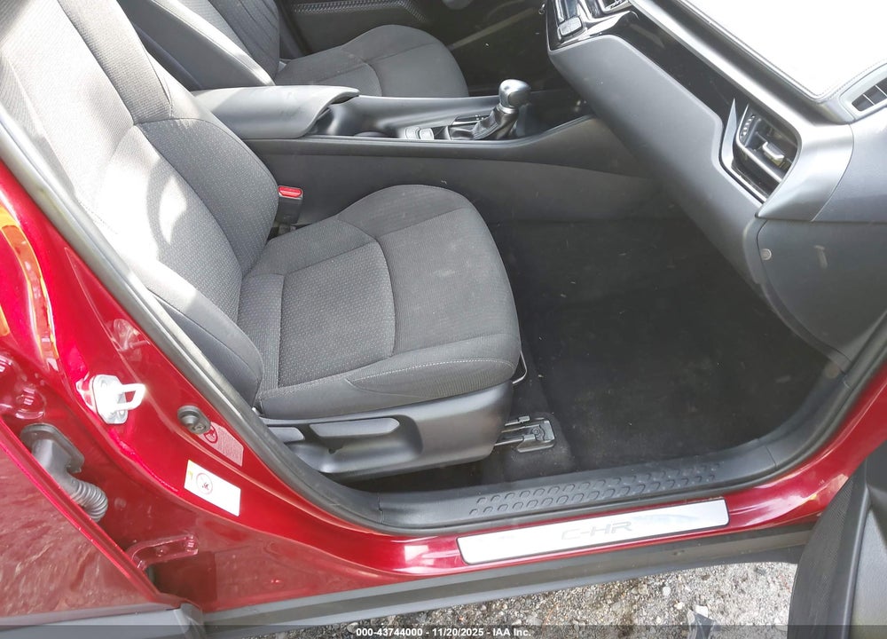 2019 TOYOTA C-HR LE VIN: NMTKHMBX2KR074571