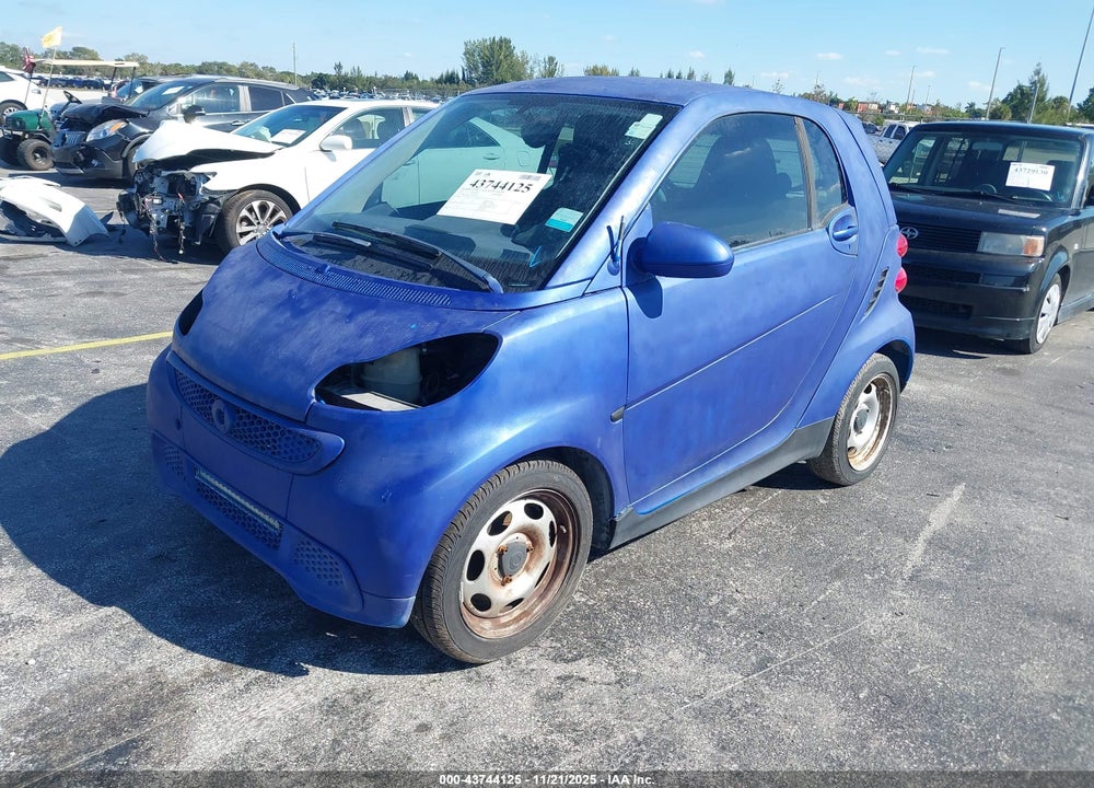 2013 SMART FORTWO PURE VIN: WMEEJ3BA1DK664524