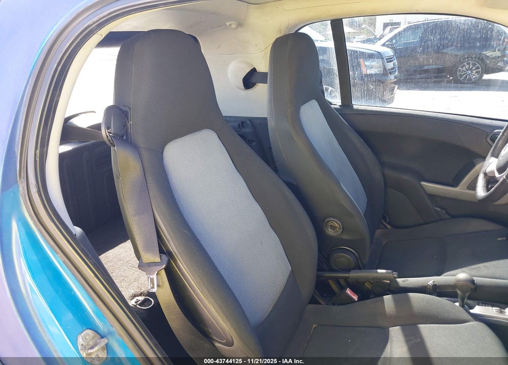 2013 SMART FORTWO PURE VIN: WMEEJ3BA1DK664524
