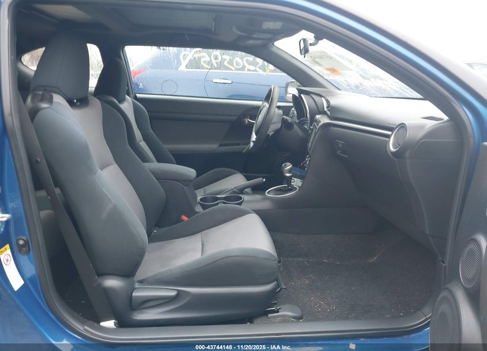 2016 SCION TC VIN: JTKJF5C72GJ019137