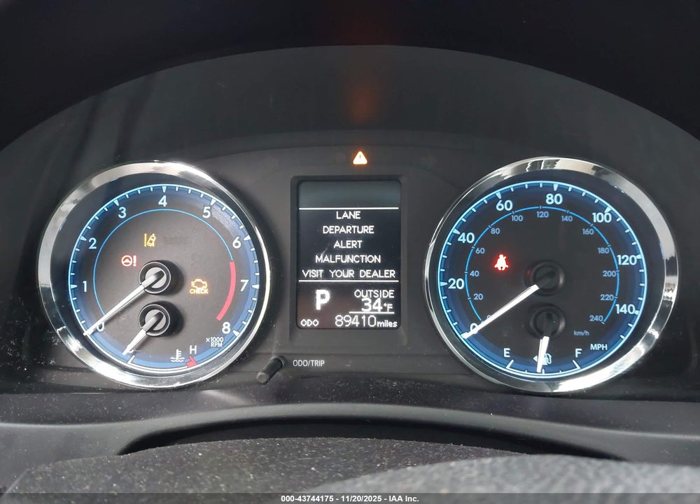 2017 TOYOTA COROLLA VIN: 5YFBURHE4HP571171