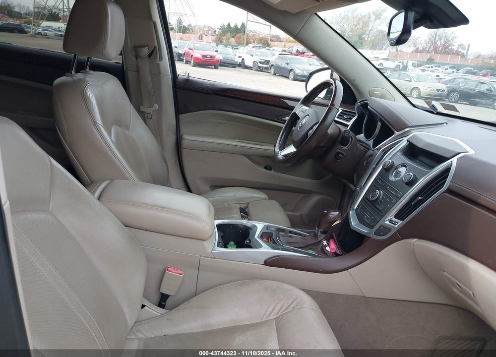 2010 CADILLAC SRX LUXURY COLLECTION VIN: 3GYFNAEY3AS643978