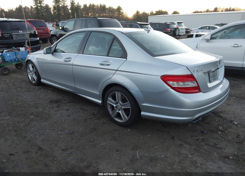 2011 MERCEDES-BENZ C 300 SPORT 4MATIC VIN: WDDGF8BB5BR171230