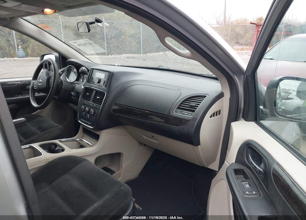 2016 DODGE GRAND CARAVAN SXT VIN: 2C4RDGCG8GR180051