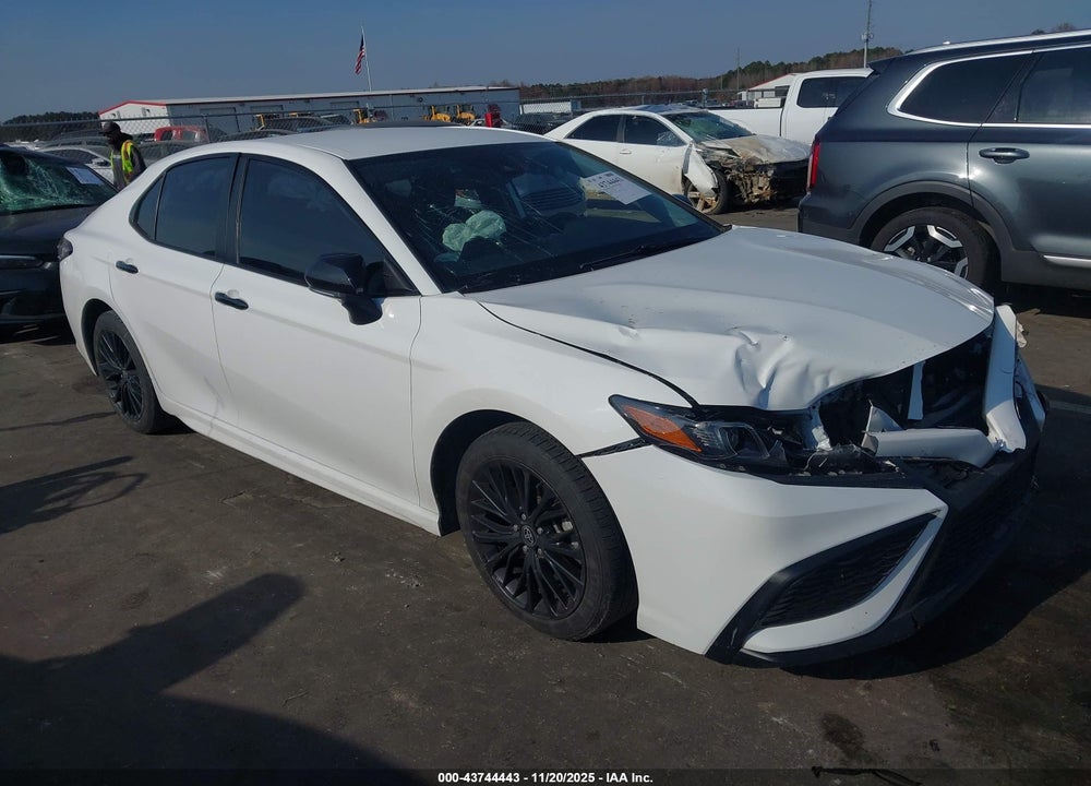 2022 TOYOTA CAMRY SE NIGHTSHADE EDITION VIN: 4T1T11AK3NU035188