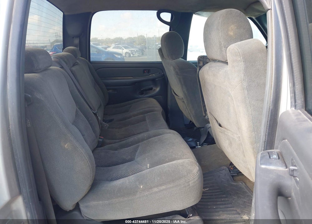 2004 CHEVROLET SILVERADO 2500 LS VIN: 1GCGK23U14F160992