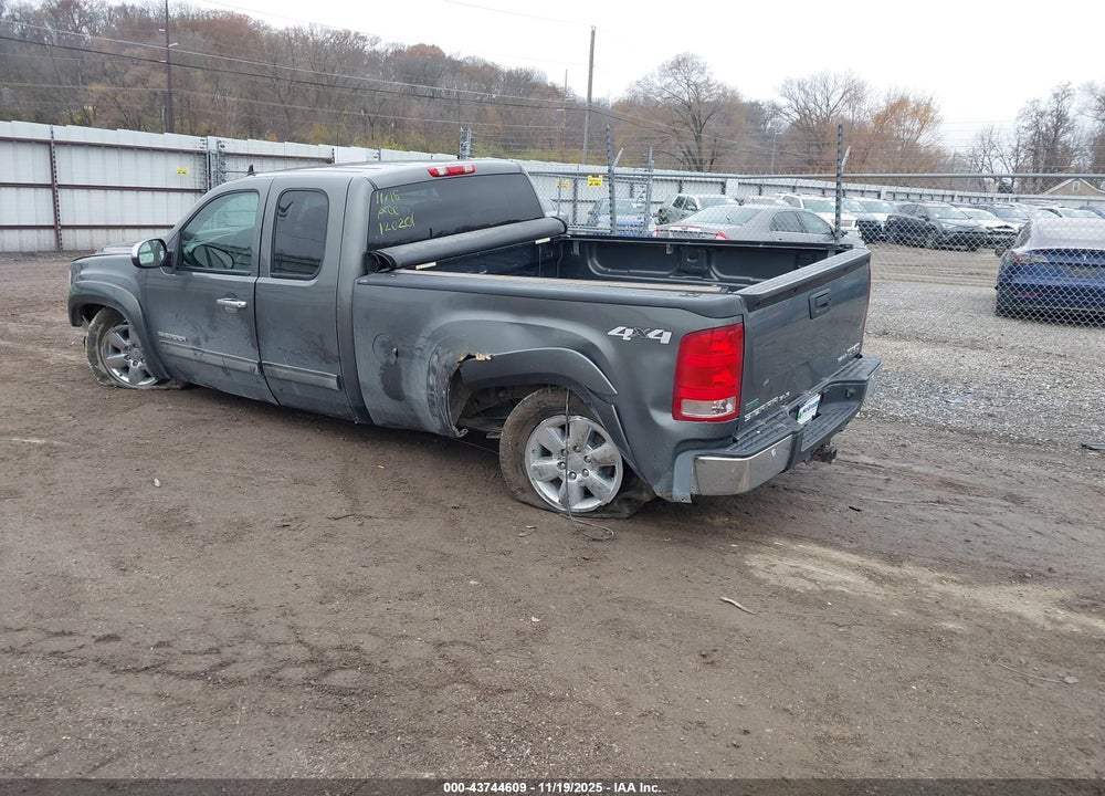 2011 GMC SIERRA 1500 SLE VIN: 1GTR2VE35BZ120201