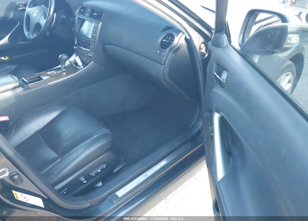 2010 LEXUS IS 250 VIN: JTHCF5C21A5039513