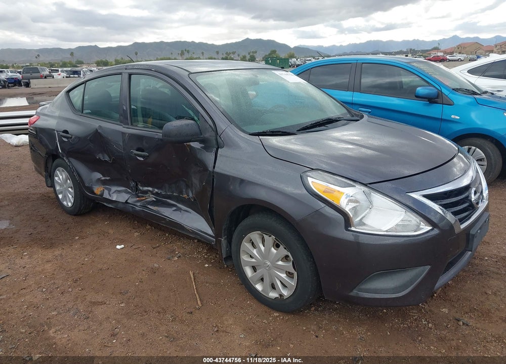2015 NISSAN VERSA 1.6 S+ VIN: 3N1CN7AP2FL893872