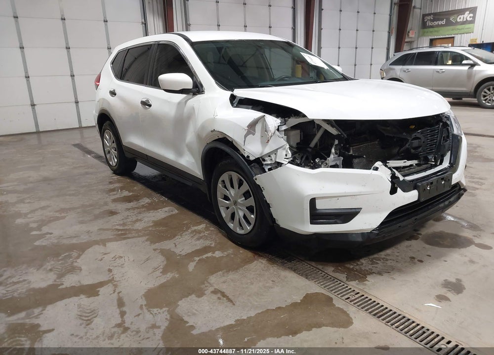 2017 NISSAN ROGUE S VIN: KNMAT2MV3HP547960