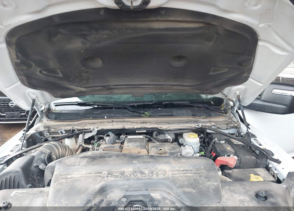 2024 RAM 3500 BIG HORN  4X4 8' BOX VIN: 3C63RRHL2RG344788