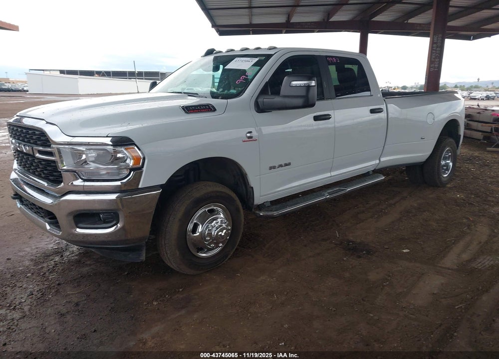 2024 RAM 3500 BIG HORN  4X4 8' BOX VIN: 3C63RRHL2RG344788