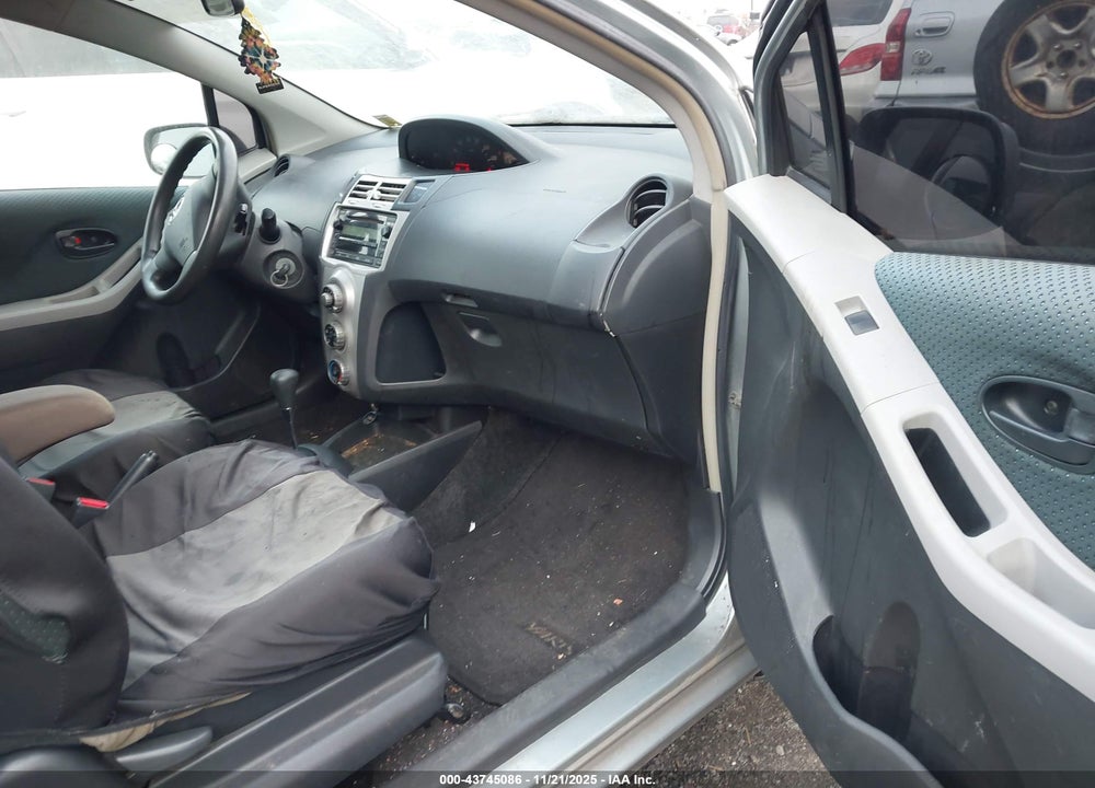 2008 TOYOTA YARIS VIN: JTDJT903585200123