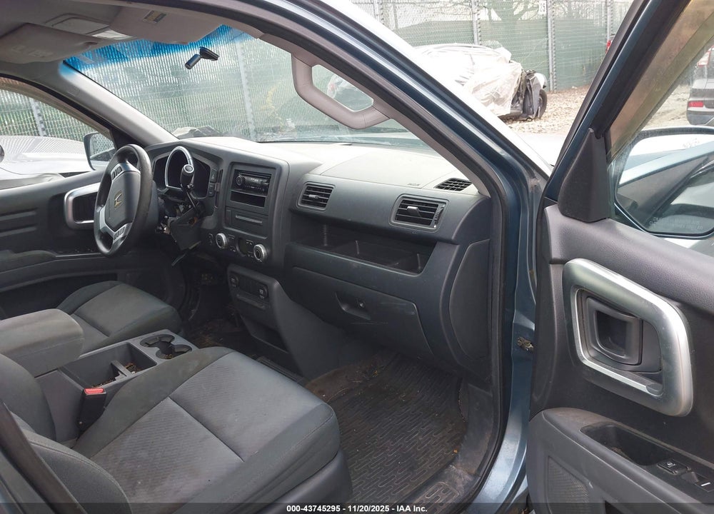 2006 HONDA RIDGELINE RTS VIN: 2HJYK164X6H505542