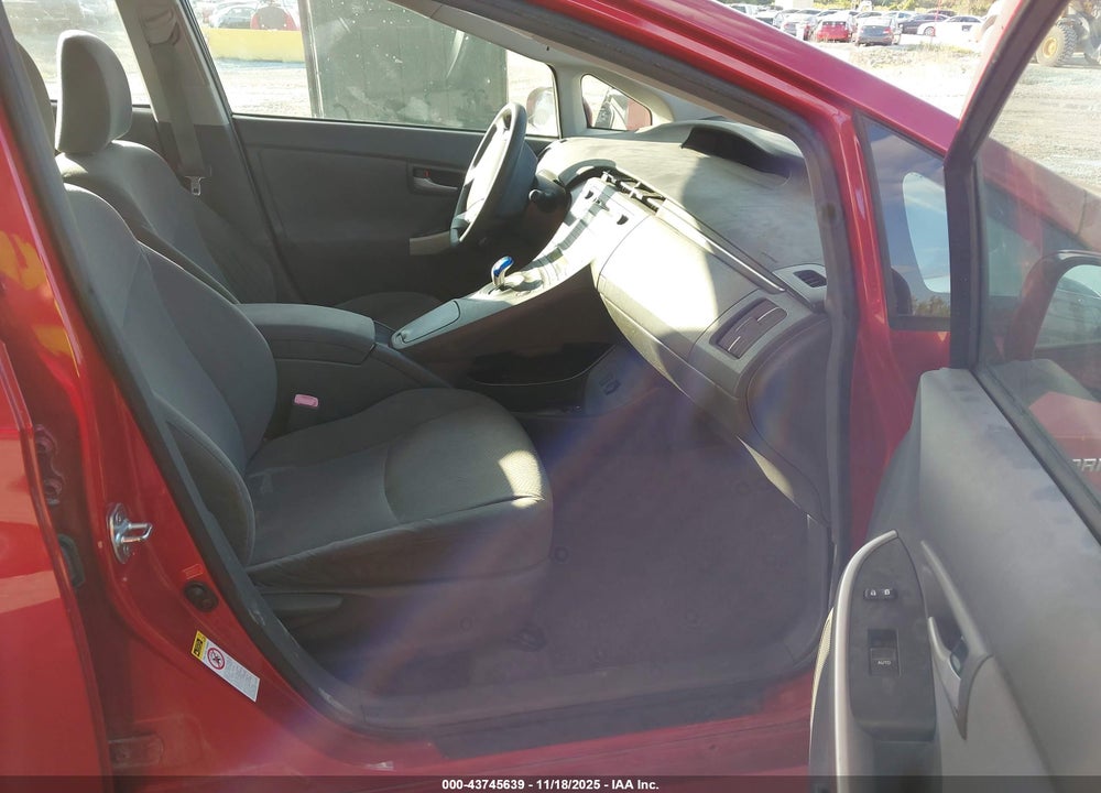 2011 TOYOTA PRIUS TWO VIN: JTDKN3DU5B1379597