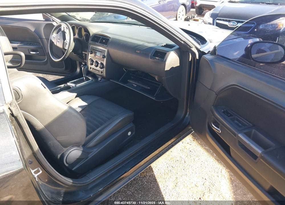 2014 DODGE CHALLENGER R/T PLUS VIN: 2C3CDYBTXEH101609