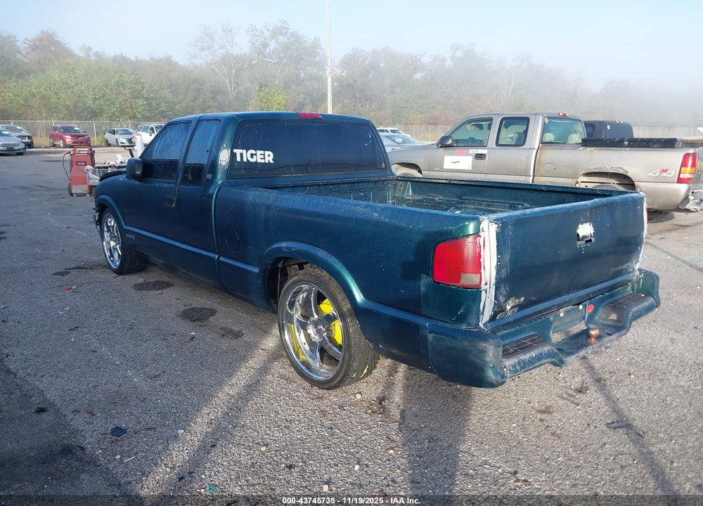 1996 CHEVROLET S TRUCK S10 VIN: 1GCCS19X0T8120240