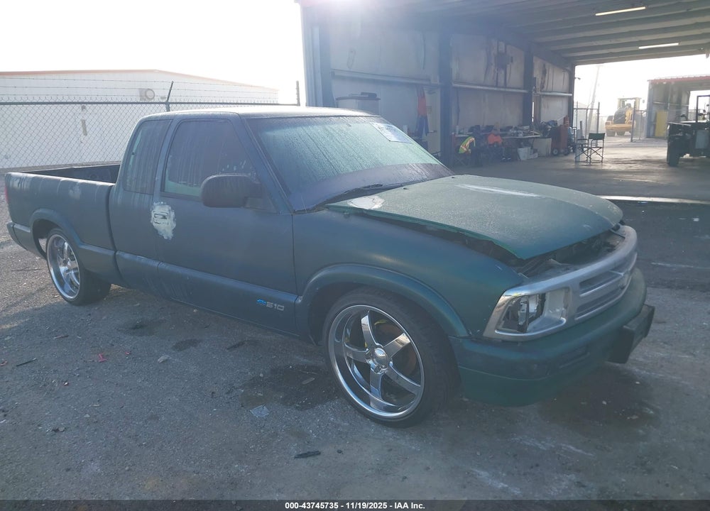 1996 CHEVROLET S TRUCK S10 VIN: 1GCCS19X0T8120240