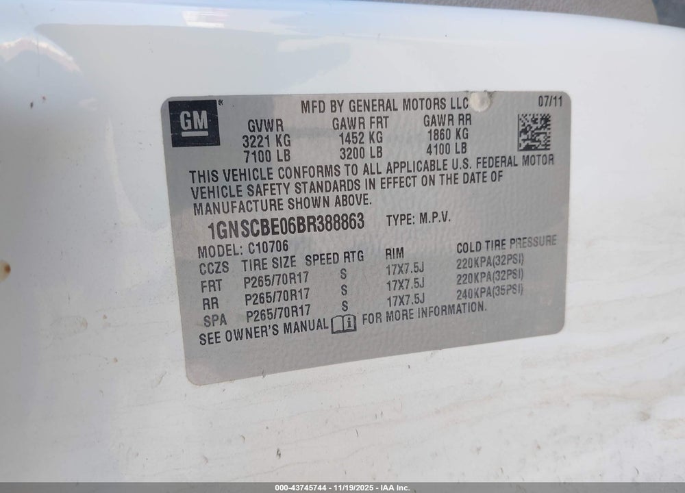 2011 CHEVROLET TAHOE LT VIN: 1GNSCBE06BR388863
