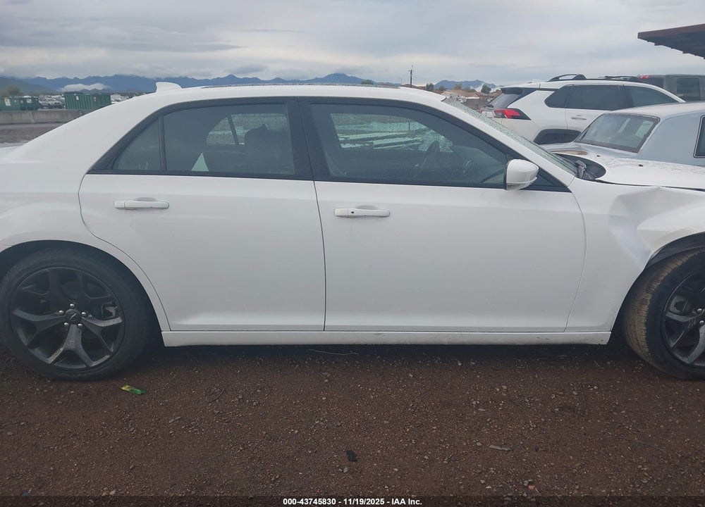 2023 CHRYSLER 300 300S VIN: 2C3CCABG4PH641036