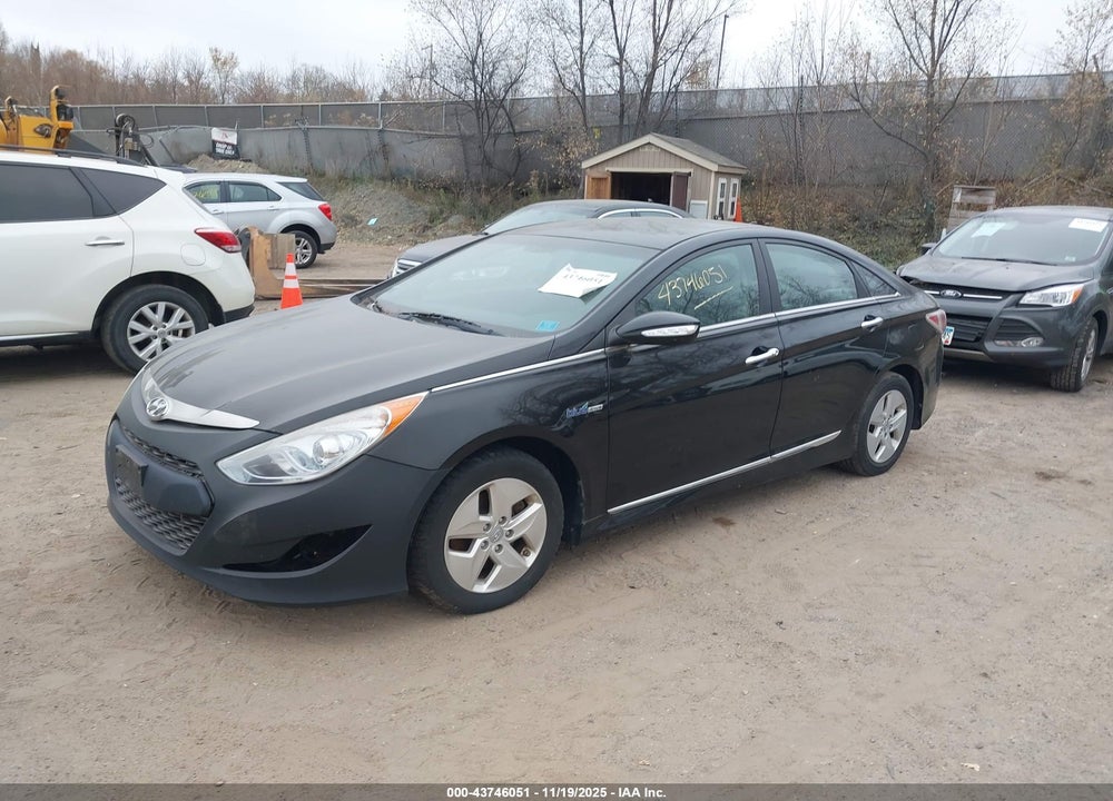 2012 HYUNDAI SONATA HYBRID VIN: KMHEC4A41CA028535