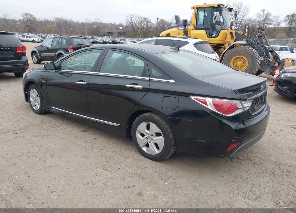 2012 HYUNDAI SONATA HYBRID VIN: KMHEC4A41CA028535