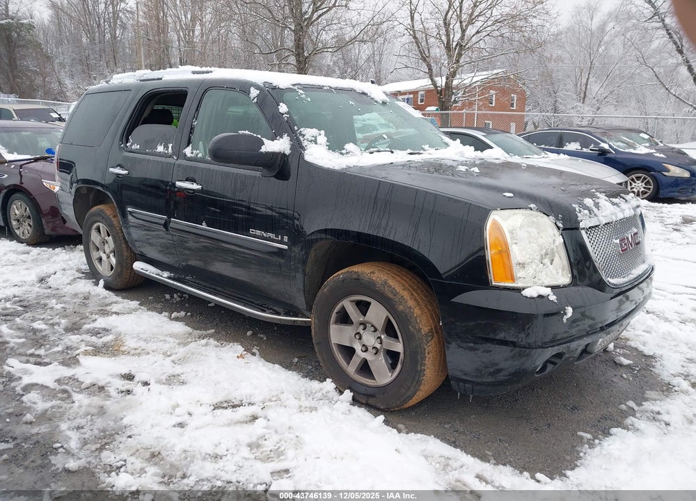 2007 GMC YUKON DENALI VIN: 1GKFK63877J299620