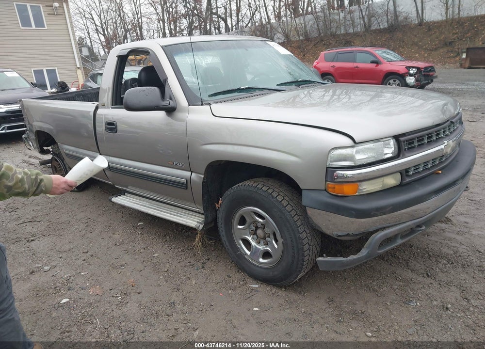 2000 CHEVROLET SILVERADO 1500 VIN: 1GCEK14V2YZ210148