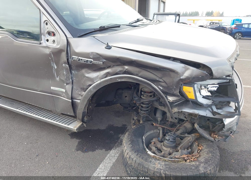 2014 FORD F-150 LARIAT VIN: 1FTFW1ET1EKF38428