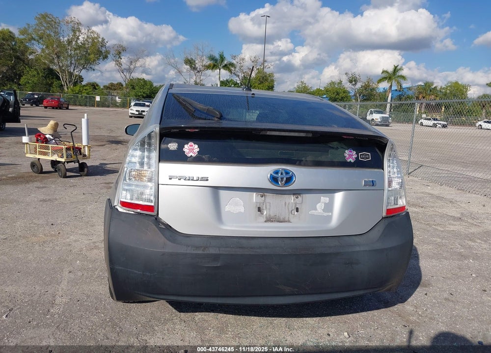 2011 TOYOTA PRIUS TWO VIN: JTDKN3DU8B0283145