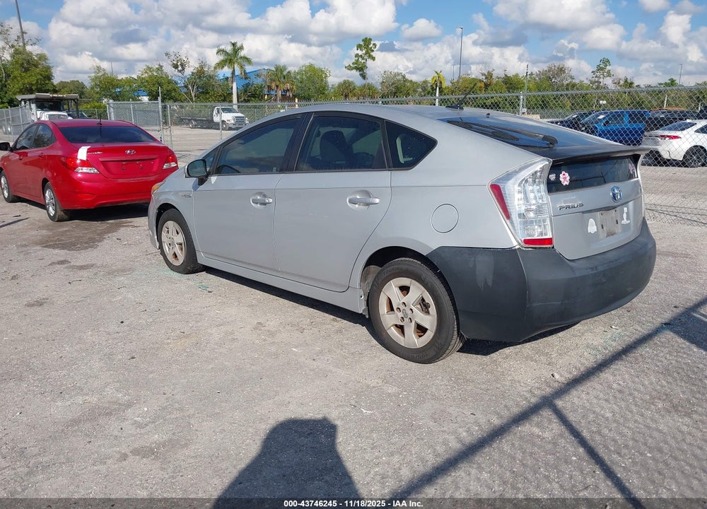 2011 TOYOTA PRIUS TWO VIN: JTDKN3DU8B0283145