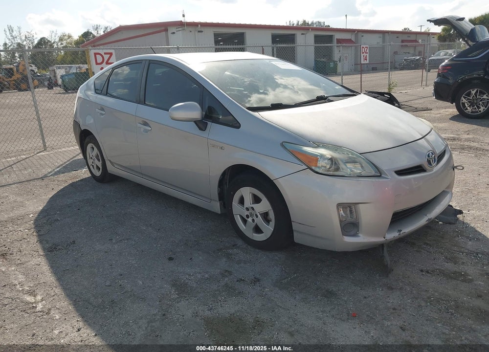 2011 TOYOTA PRIUS TWO VIN: JTDKN3DU8B0283145