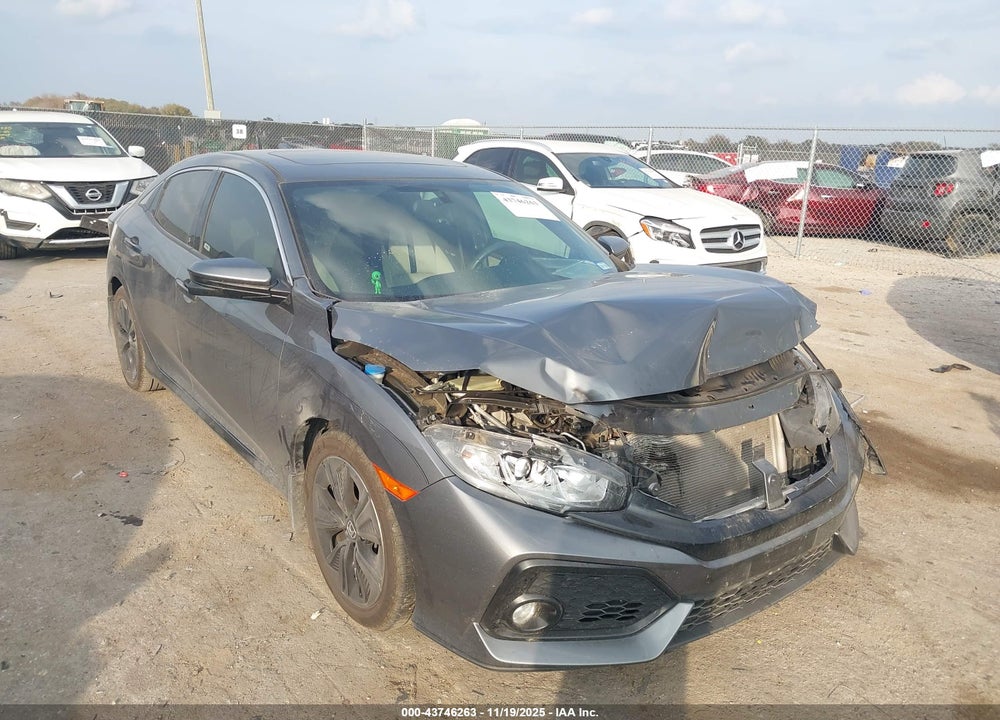 2018 HONDA CIVIC EX VIN: SHHFK7H56JU222606