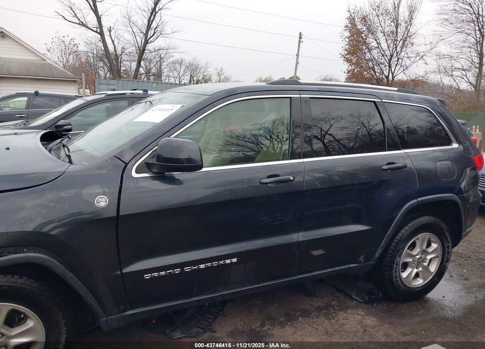2016 JEEP GRAND CHEROKEE LAREDO VIN: 1C4RJFAG2GC420354