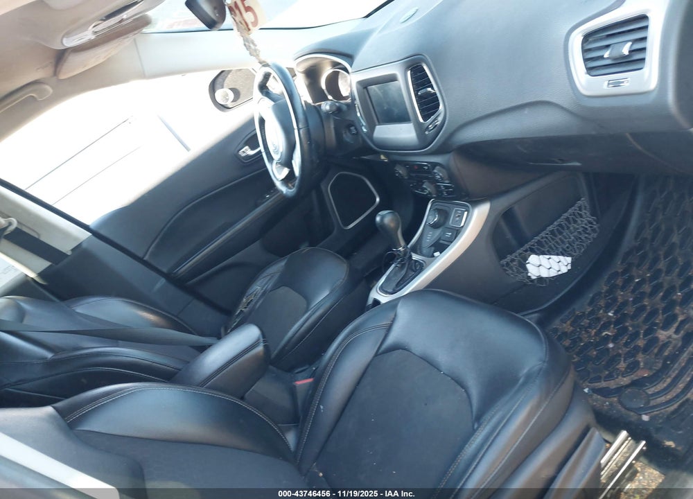 2018 JEEP COMPASS LATITUDE 4X4 VIN: 3C4NJDBB4JT259393