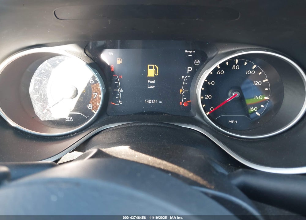 2018 JEEP COMPASS LATITUDE 4X4 VIN: 3C4NJDBB4JT259393
