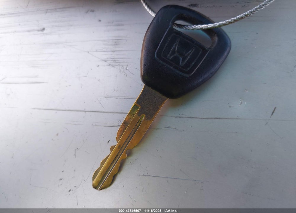 2001 HONDA CIVIC EX VIN: 2HGES25731H586368