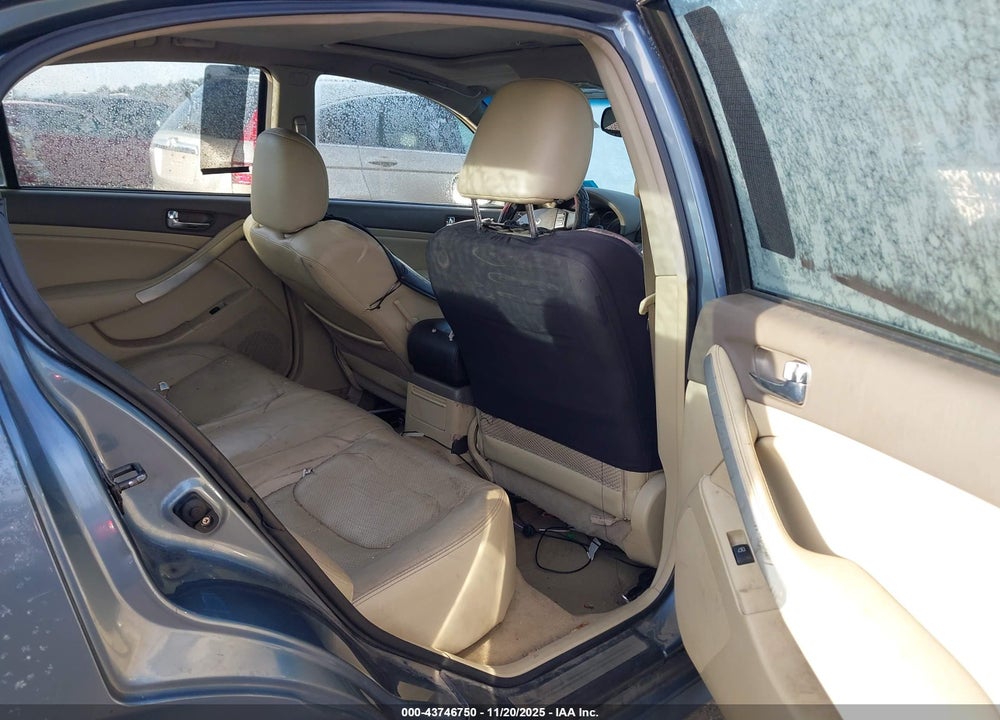 2005 INFINITI G35X VIN: JNKCV51F45M312366