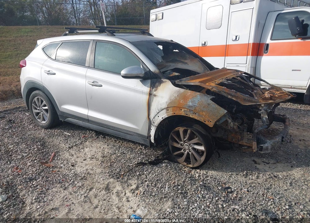 2018 HYUNDAI TUCSON SE VIN: KM8J23A45JU764238