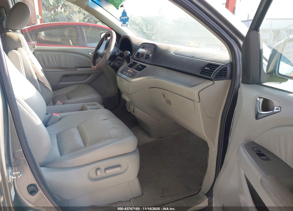 2008 HONDA ODYSSEY EX-L VIN: 5FNRL38638B404691