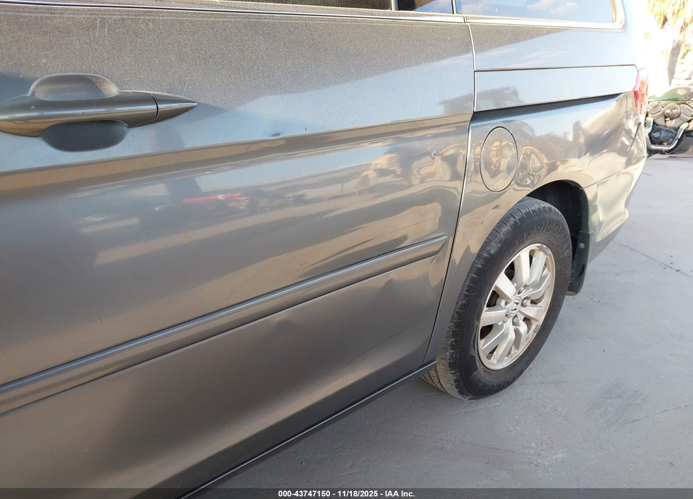 2008 HONDA ODYSSEY EX-L VIN: 5FNRL38638B404691