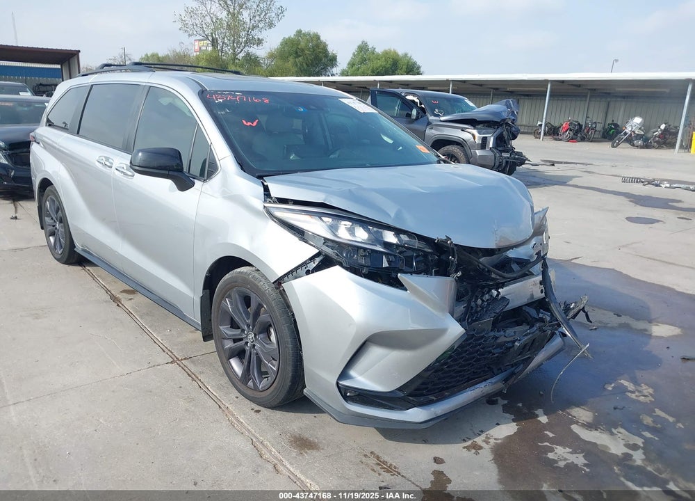 2022 TOYOTA SIENNA XSE VIN: 5TDXRKEC7NS112866