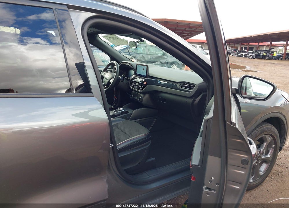 2025 FORD ESCAPE ST LINE VIN: 1FMCU0MN1SUA10440