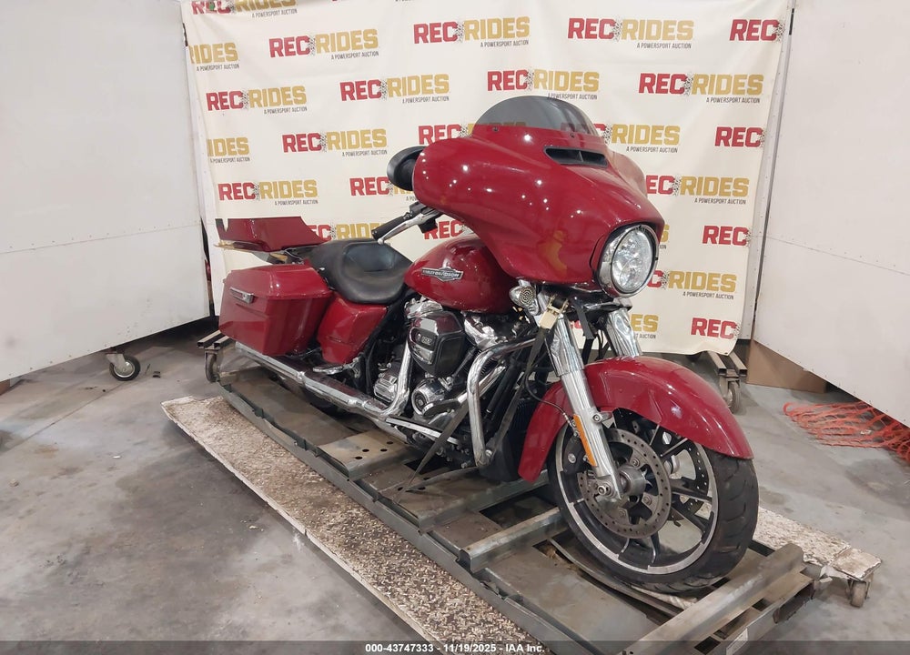 2021 HARLEY-DAVIDSON FLHX VIN: 1HD1KBC19MB633796