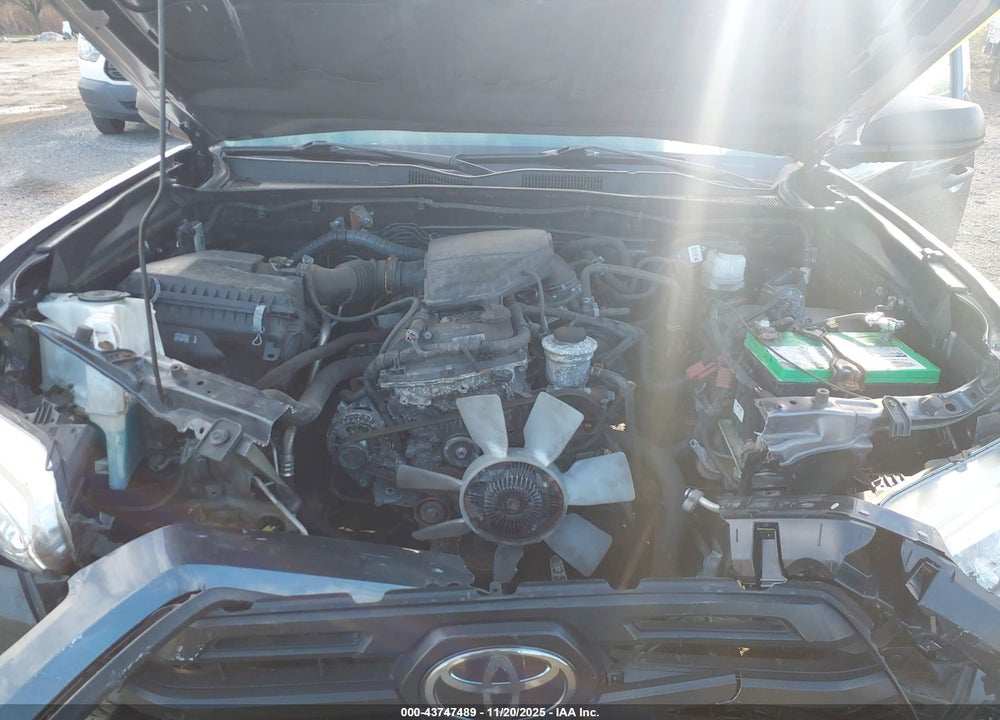 2019 TOYOTA TACOMA SR VIN: 5TFSX5EN1KX066878